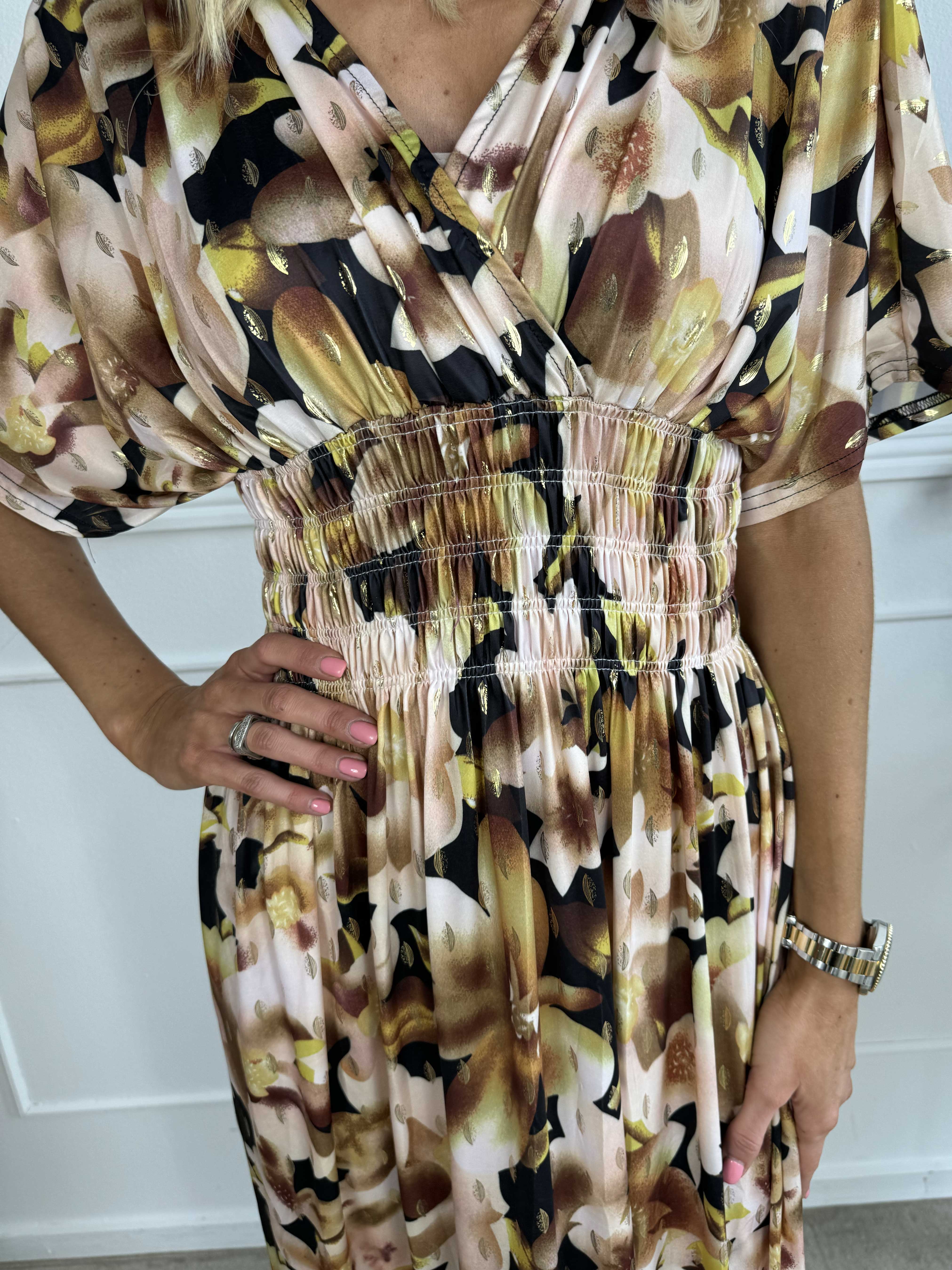 Pams Sweet Flower - Lång elastisk klänning i skrynkelfritt tyg